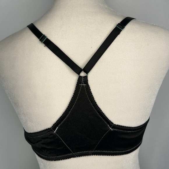 ❤️3/$30 Victoria’s Secret Racerback Bra with Front Closure - Picture 4 of 8